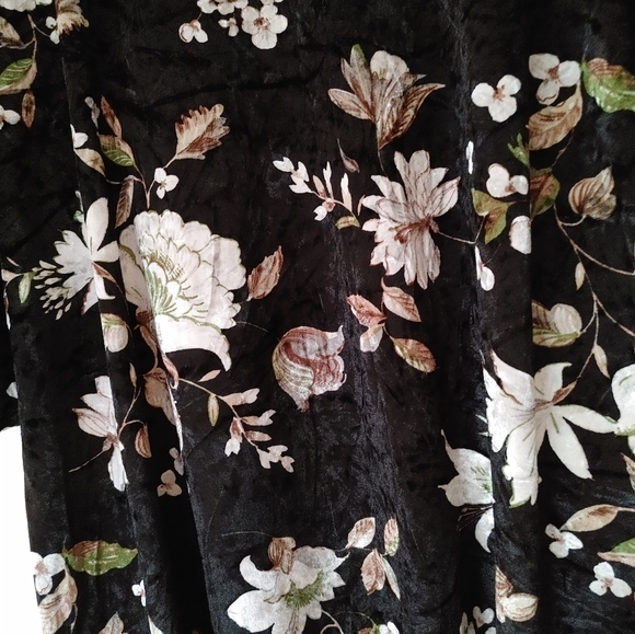 Acting Pro Black Floral Velour Duster/Cardigan~ Size XL - Picture 8 of 8